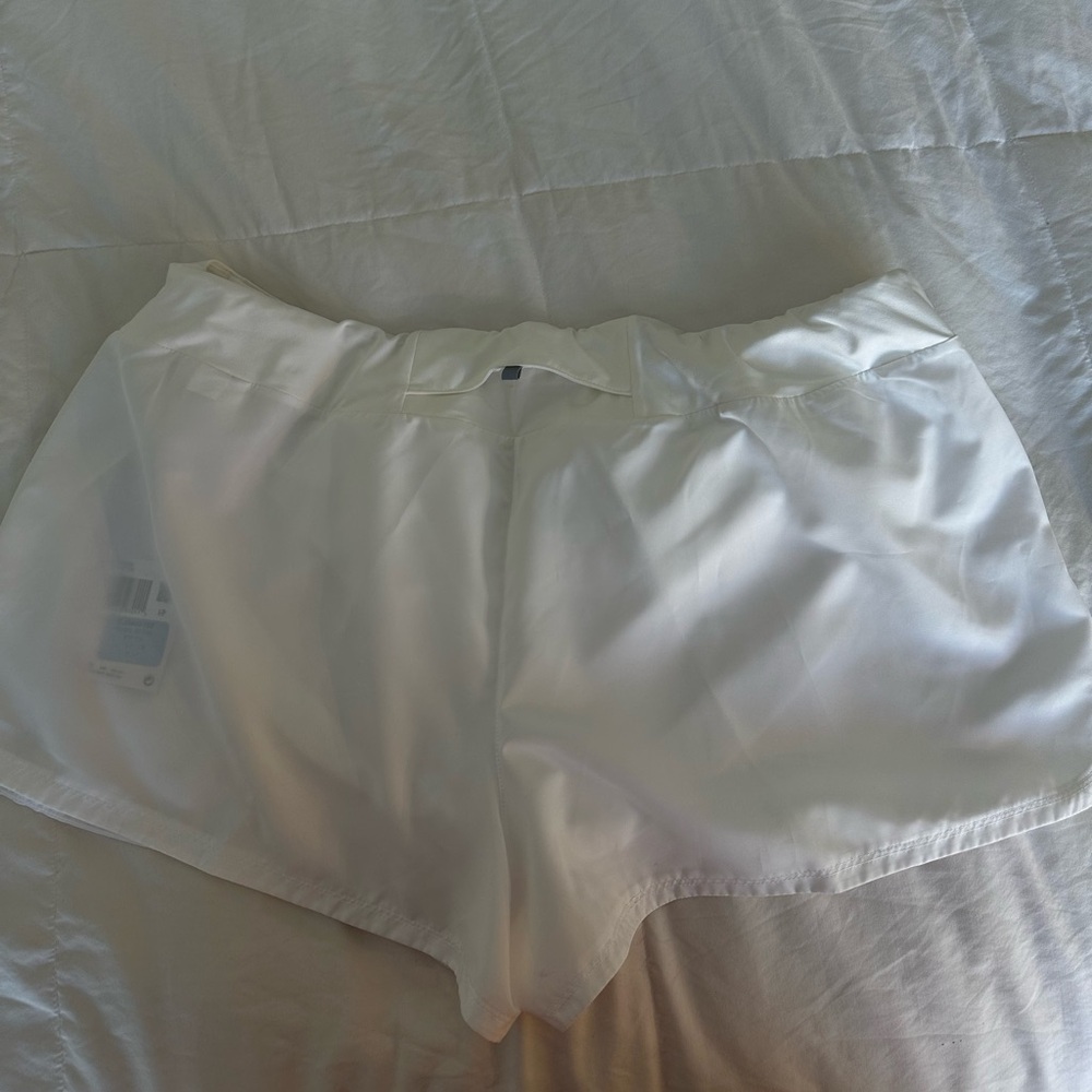 NWT Nike White Dri-Fit Shorts Size XXL - Picture 2 of 3